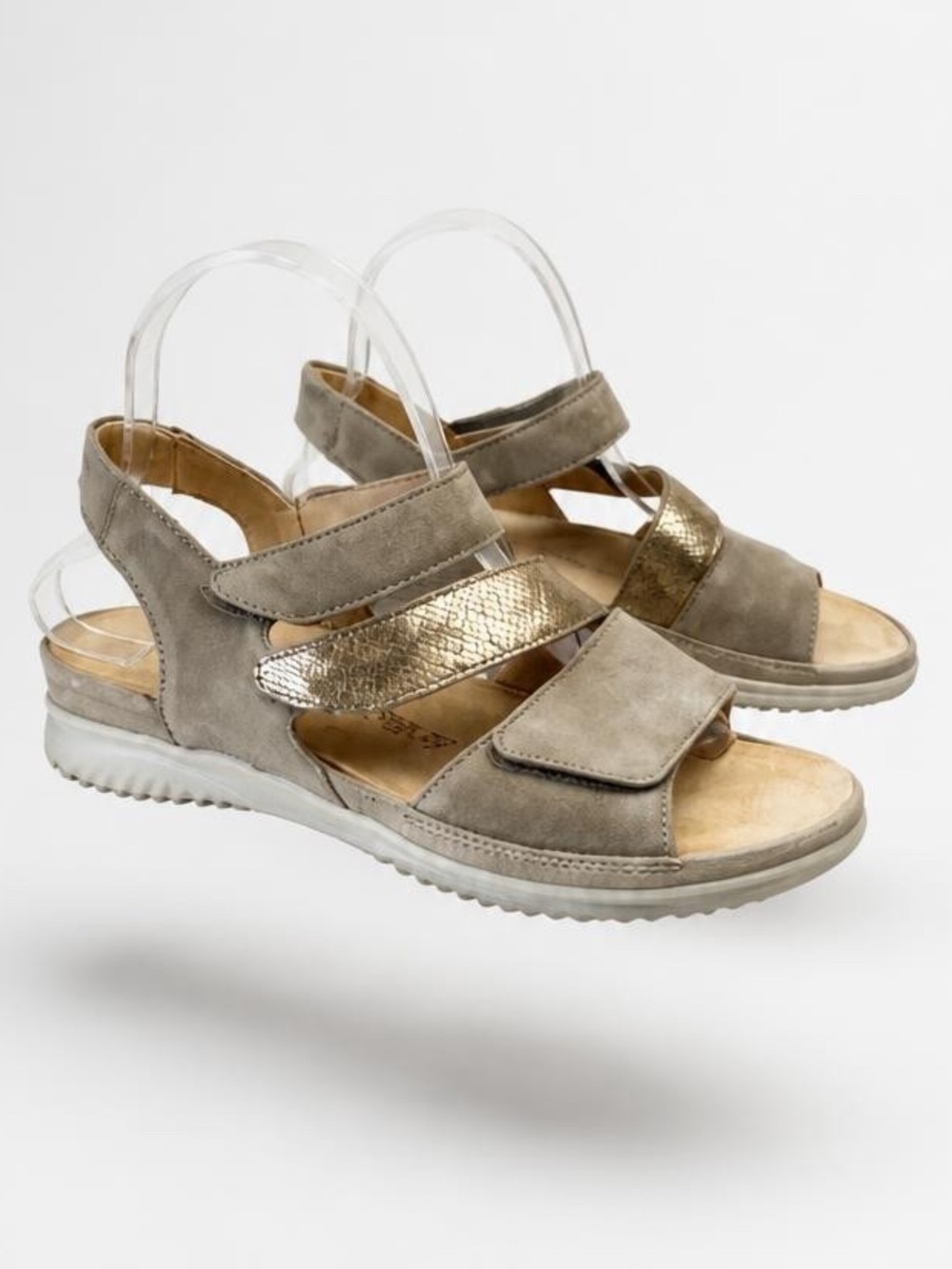 Hartjes Nubuck Women’s Taupe Sandals with Gold Accent Adj straps Sz 9